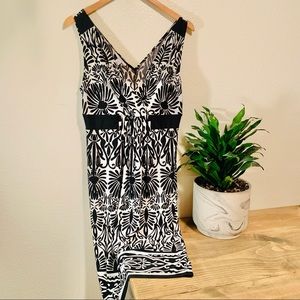 Dress Barn Black and White Floral Abstract Dress, Vneck